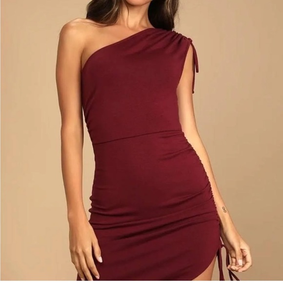 NWT Lulu’s One Shoulder Dress - Picture 2 of 8